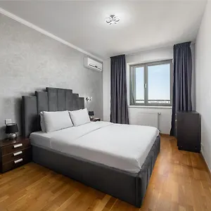 Monaco Grand By Citybookings Apartament
